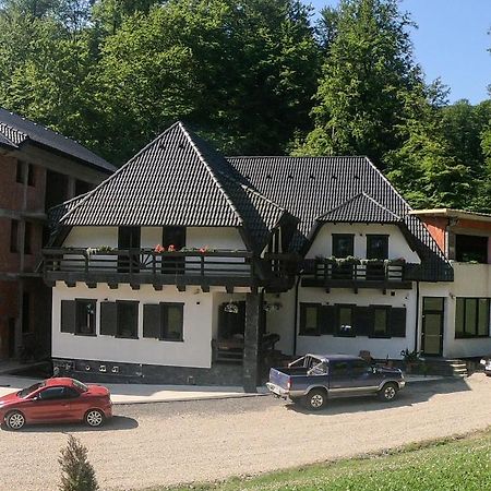 Baile Puturoasa Hotel Vama  Exterior photo